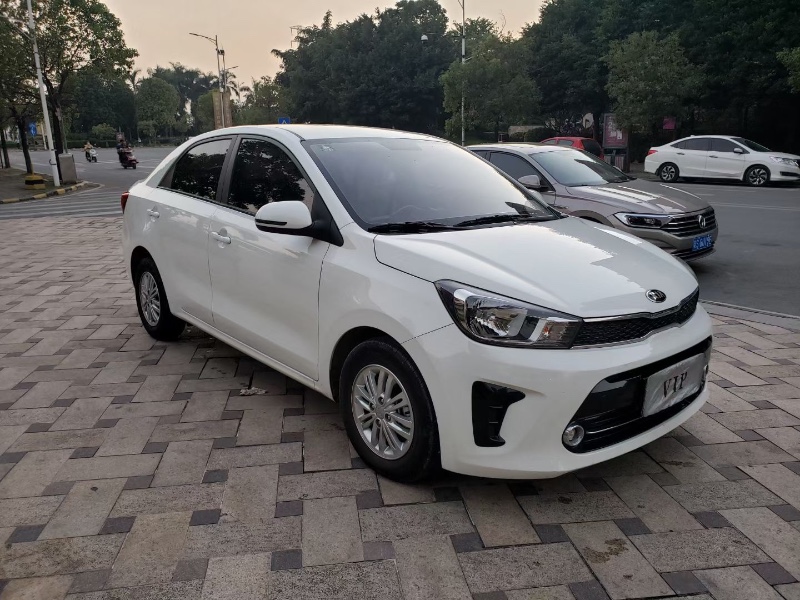 广州19年起亚焕驰4