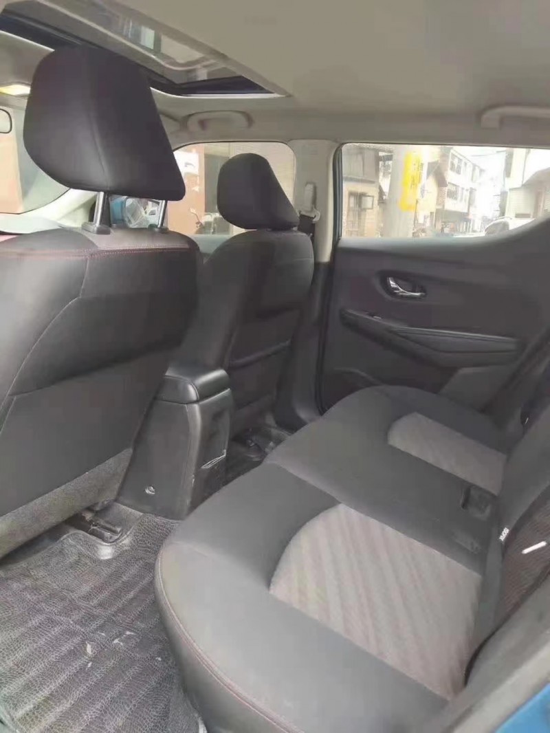 邵阳17年日产蓝鸟4