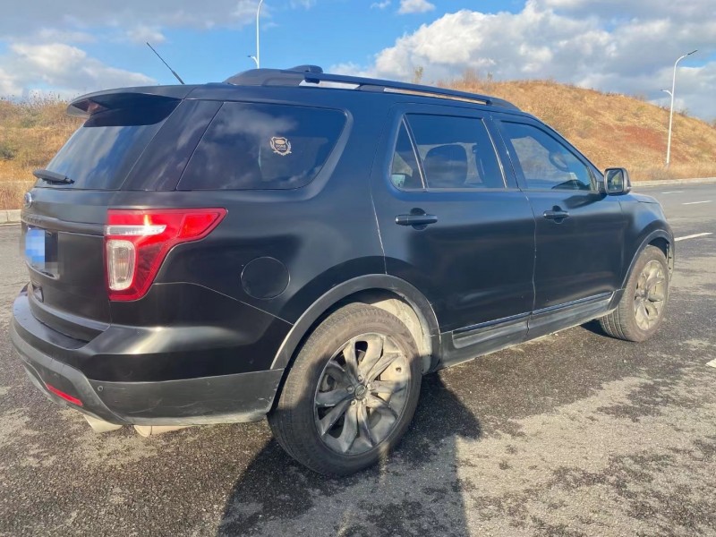 烟台13年福特探险者4