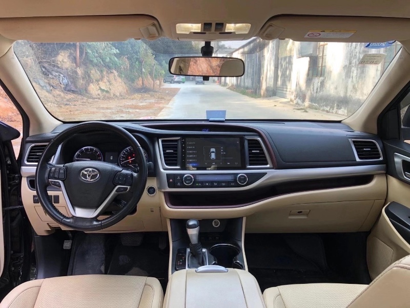 江门16年丰田汉兰达5