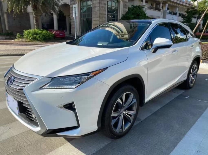 中山17年雷克萨斯RX8