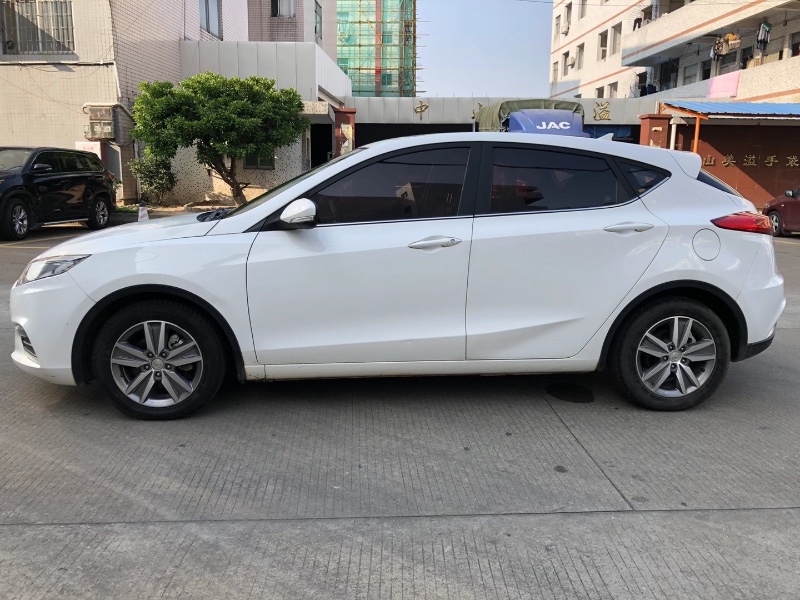 中山17年长安汽车逸动4