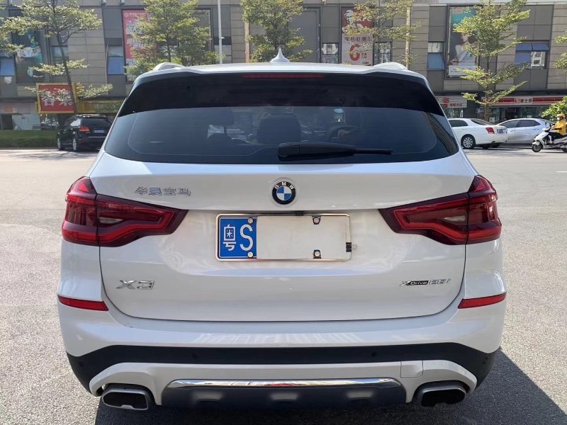 广州19年宝马X38