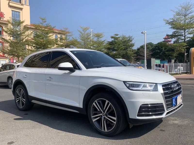 广州19年奥迪Q54