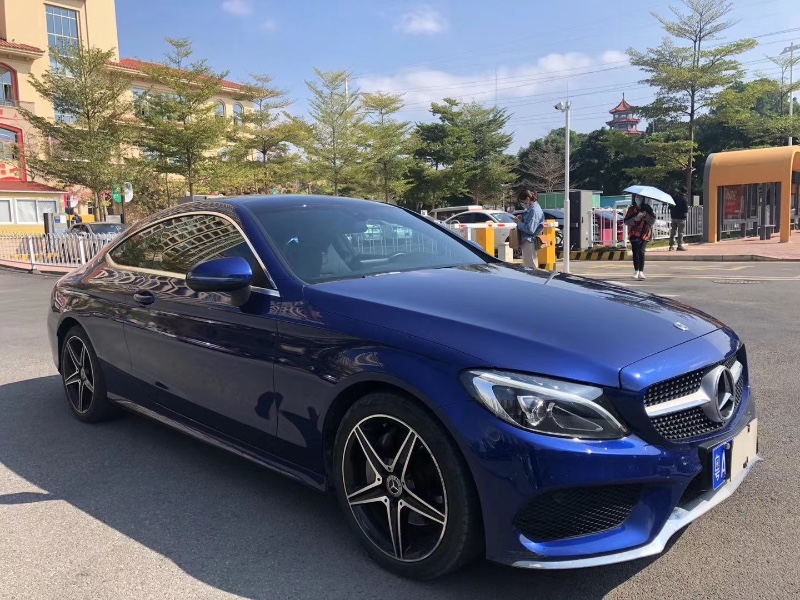 广州18年奔驰C8