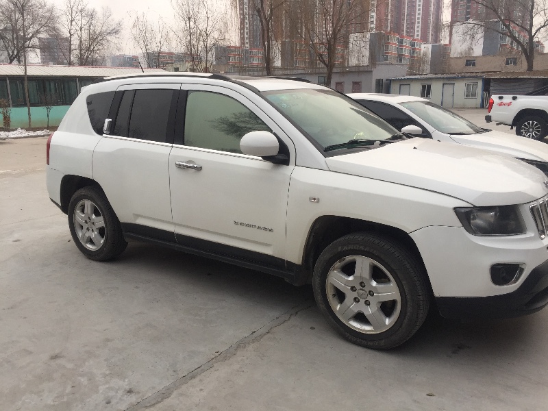 西寧14年Jeep指南者2