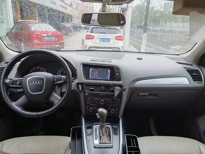 宜昌11年奧迪Q54