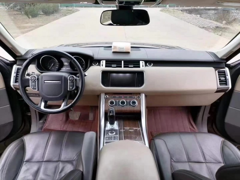 济宁14年路虎揽胜运动7