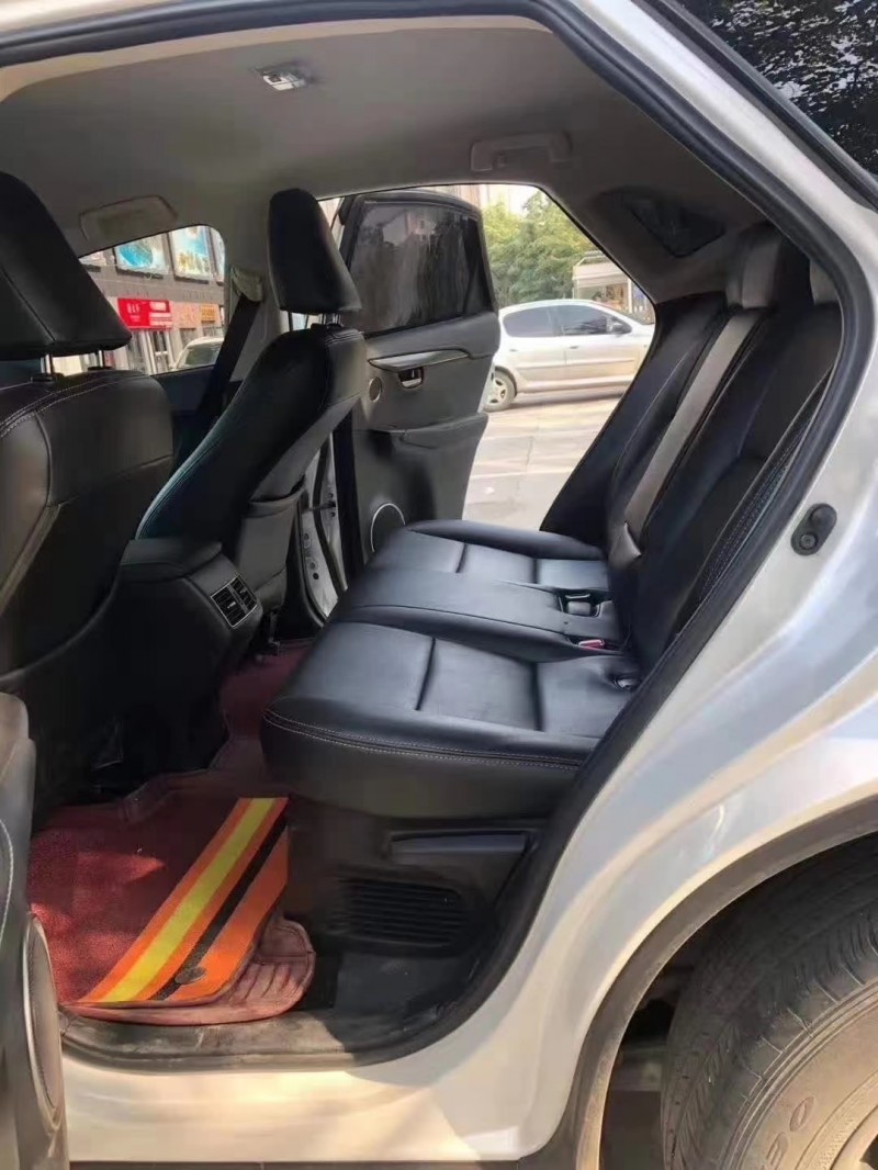 潍坊17年雷克萨斯NX3