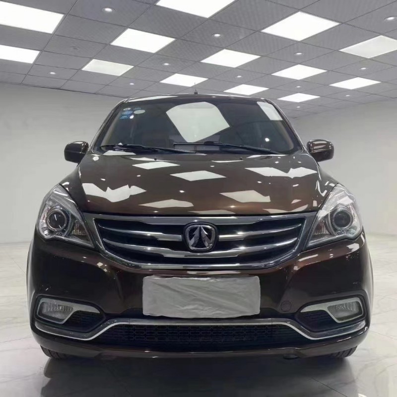 成都17年北汽威旺S501