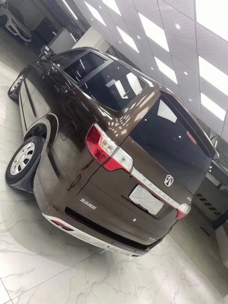 成都17年北汽威旺S504