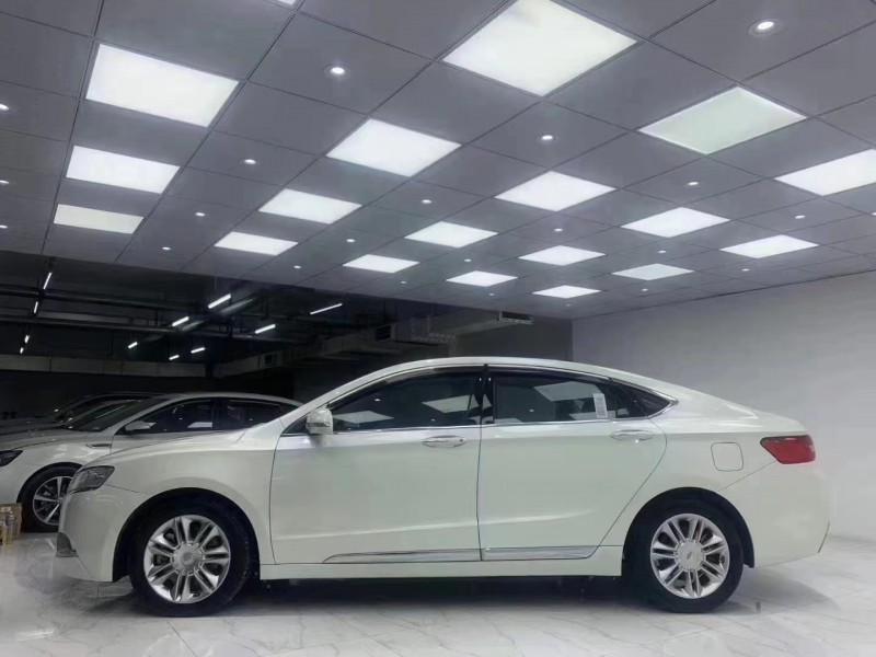 成都16年吉利博瑞3