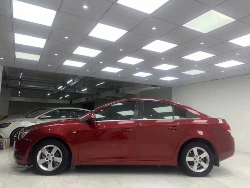 成都14年雪佛兰科鲁兹3