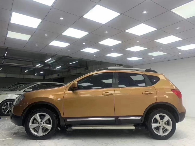 成都13年日产逍客3