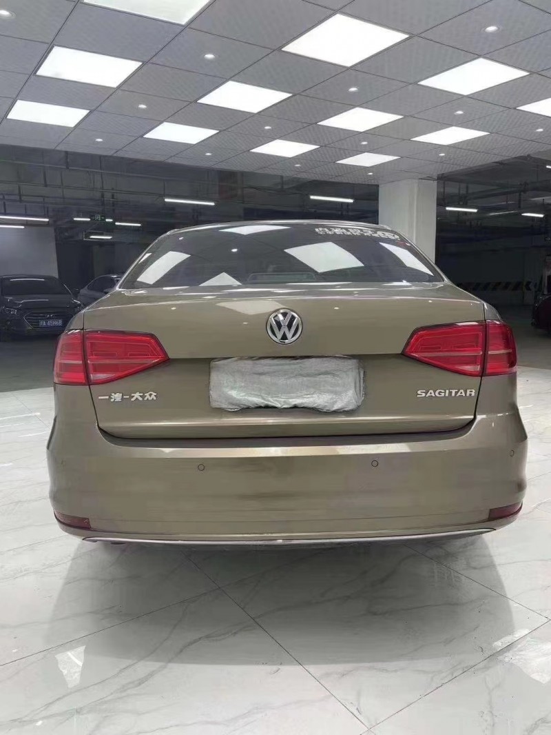 成都17年大众速腾5