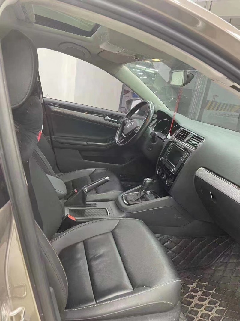 成都17年大众速腾9