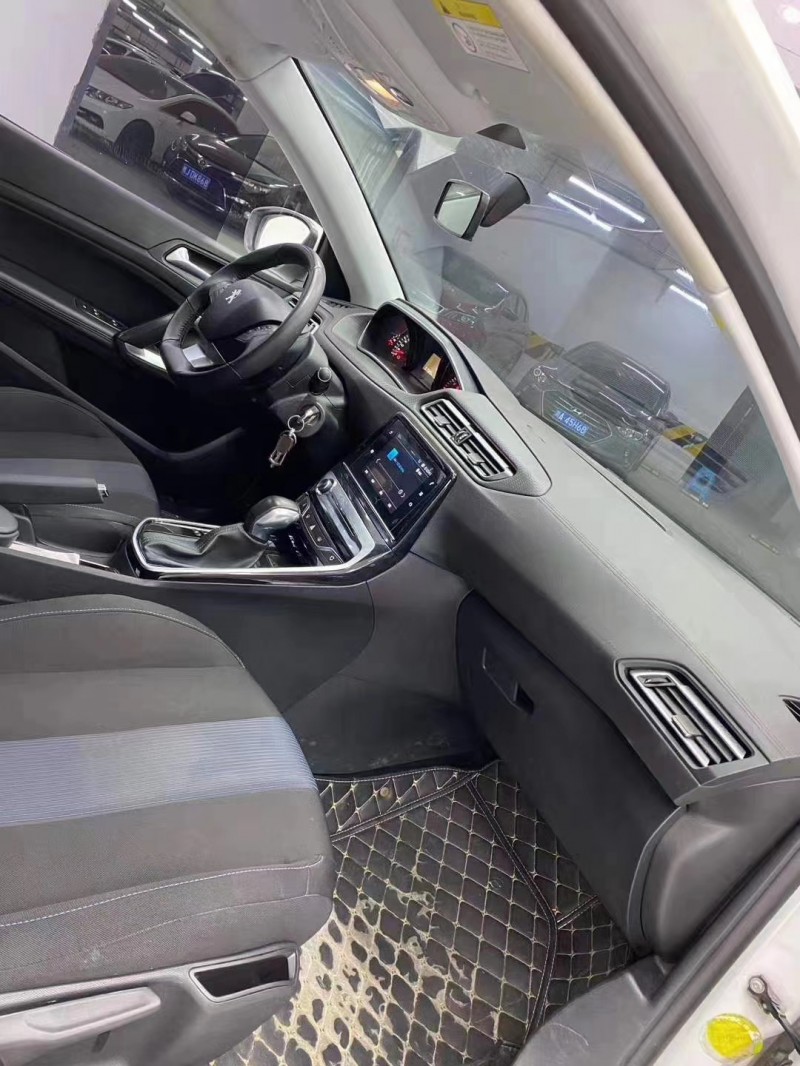 成都18年标致3082