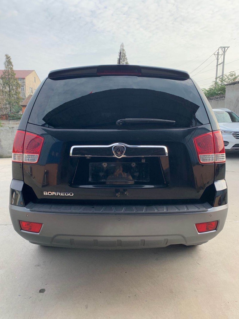 北京16年起亚霸锐5