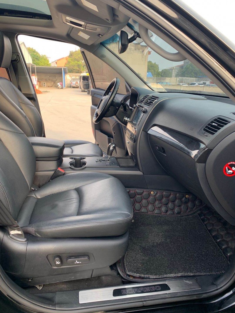 北京16年起亚霸锐2