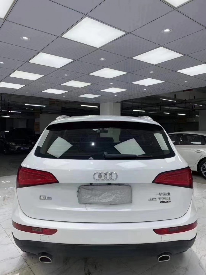 成都15年奥迪Q52