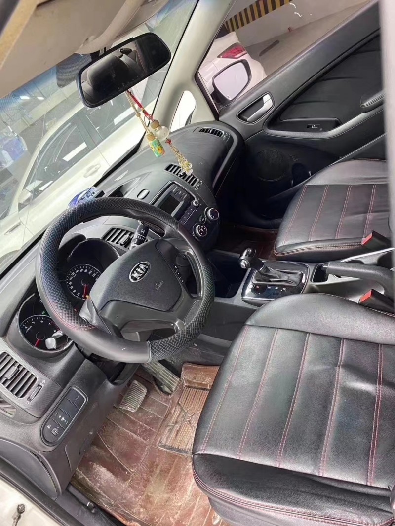 成都17年起亚K33