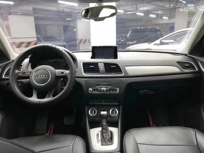 成都16年奥迪Q35