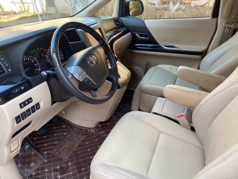 济南12年丰田埃尔法6