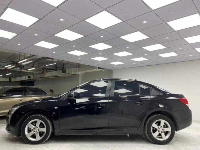 成都15年雪佛兰科鲁兹3