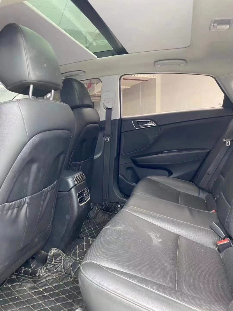 成都18年现代名图4