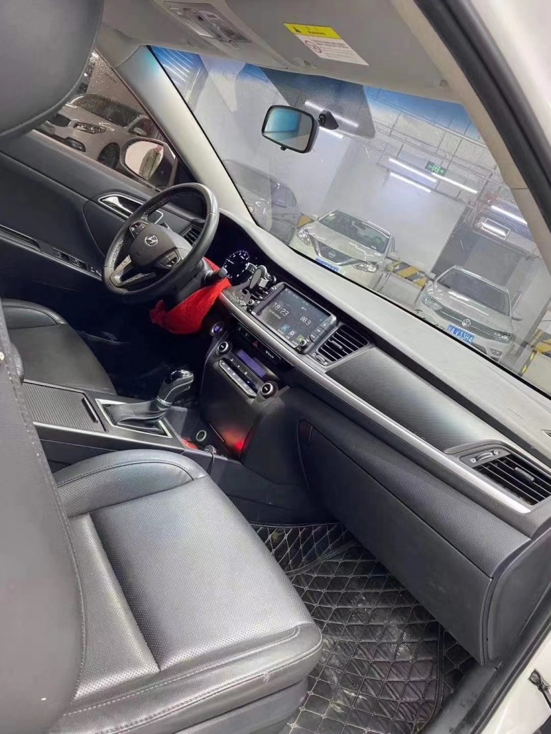 成都18年现代名图5