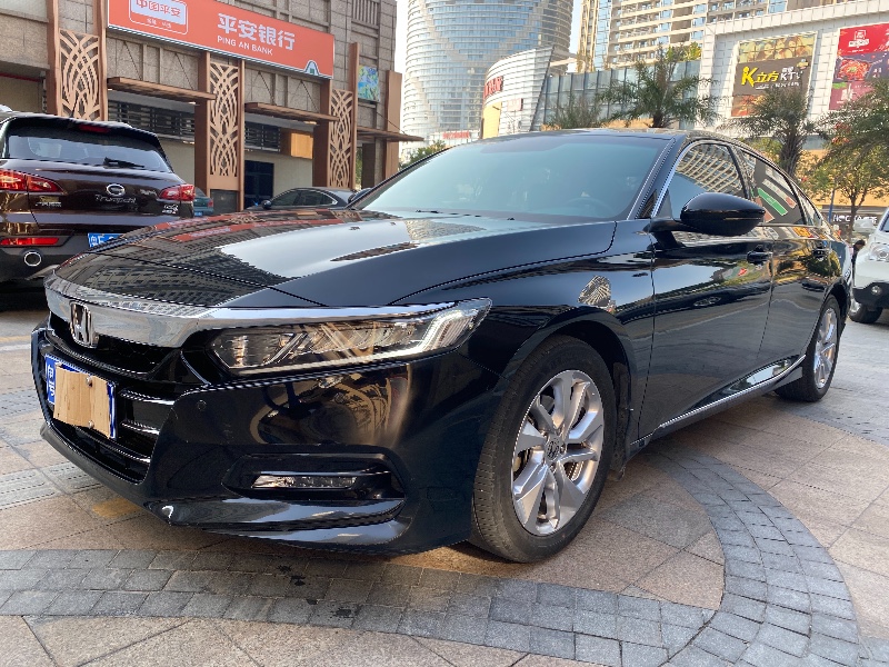 佛山18年本田雅阁8