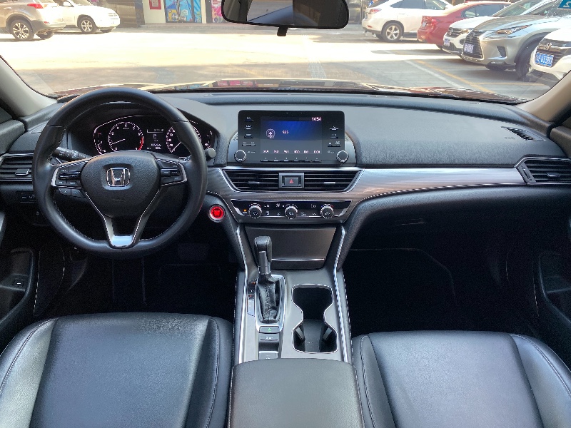 佛山18年本田雅阁5