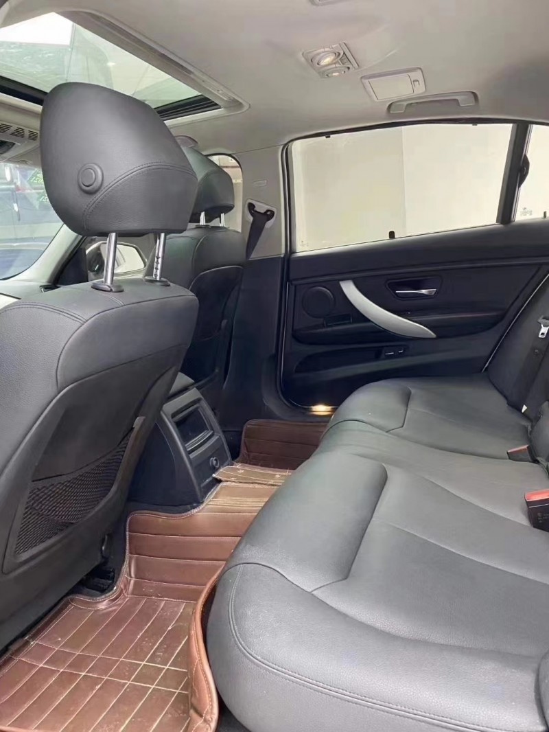 成都15年宝马3系9