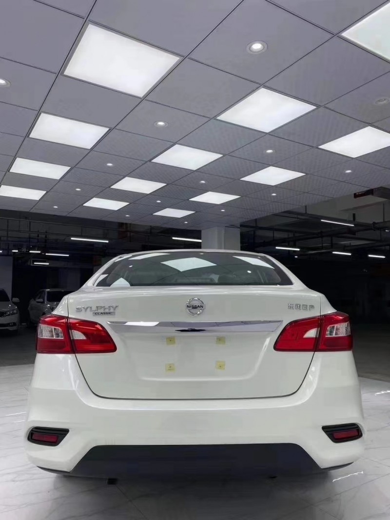 成都20年日产轩逸5