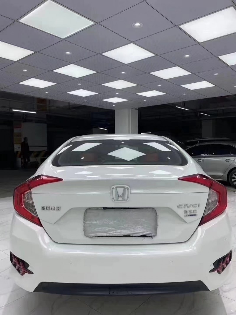 成都16年本田思域5