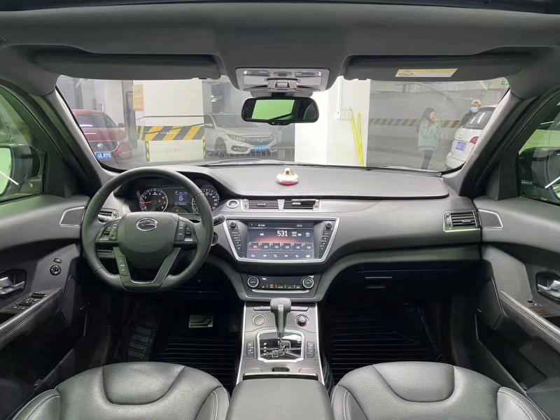 成都17年陆风X73