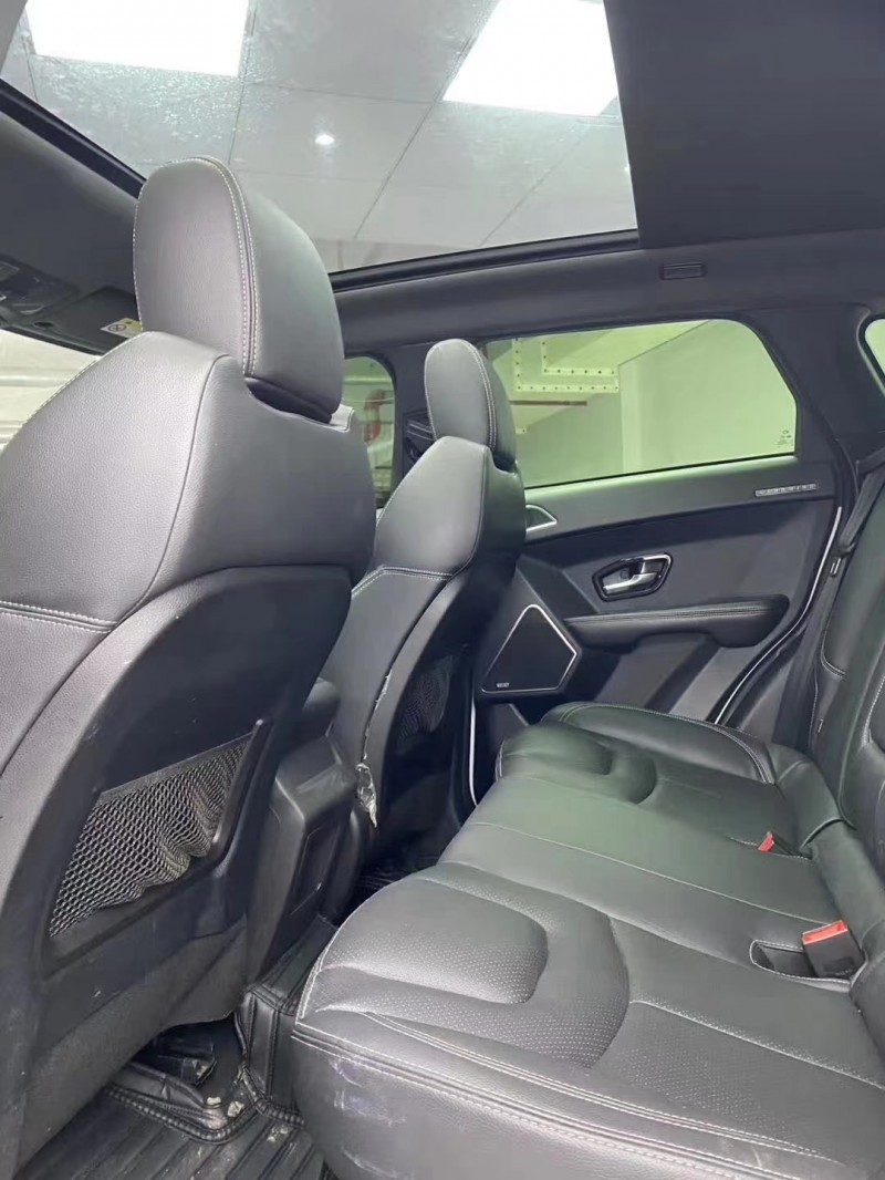 成都17年陆风X71