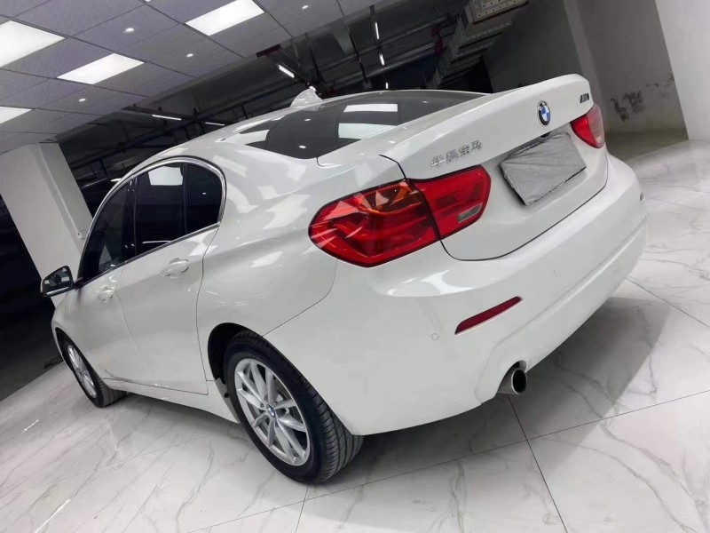 成都19年宝马1系6