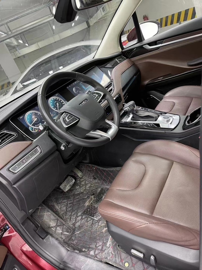 成都18年君马汽车S704