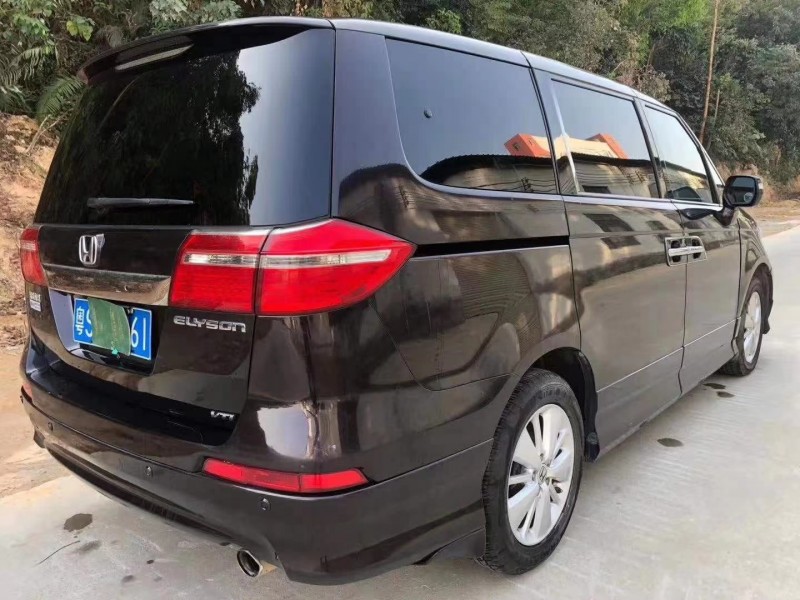 广州13年本田艾力绅8