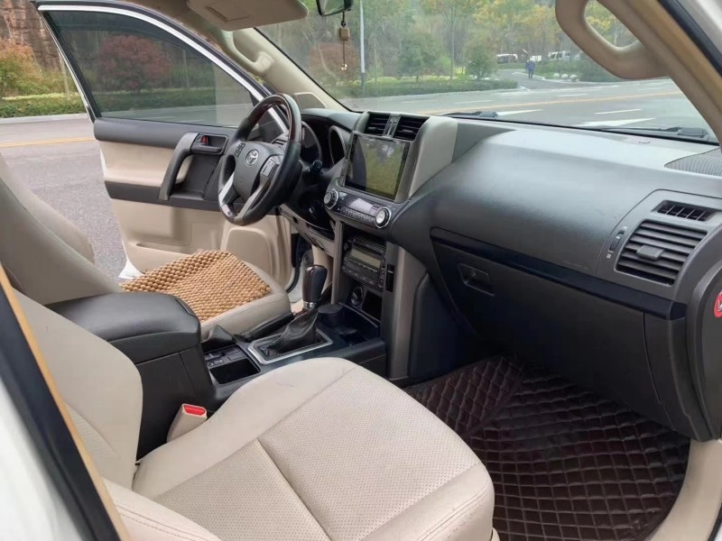 武汉13年丰田普拉多6