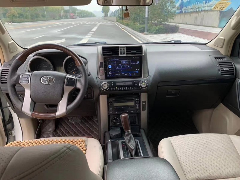 武汉13年丰田普拉多5