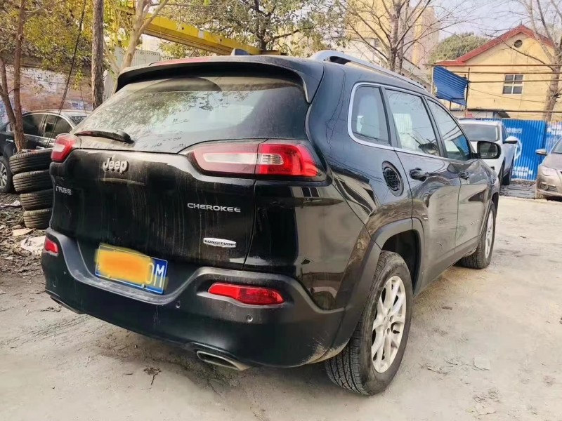 德州16年Jeep自由光5