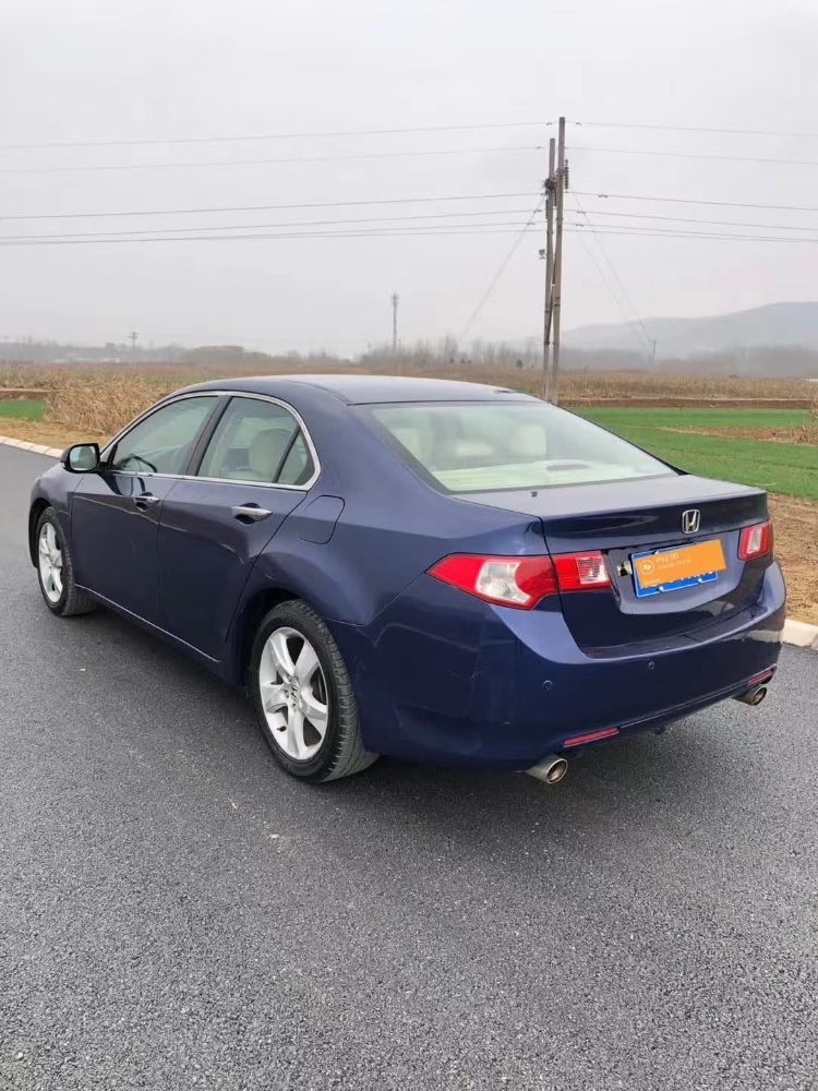 济宁11年本田思铂睿2