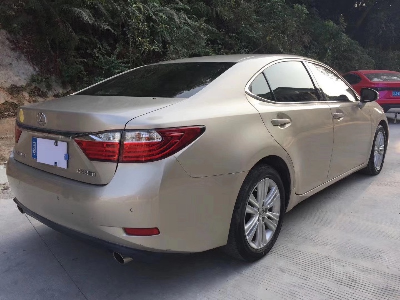 江门14年雷克萨斯ES4