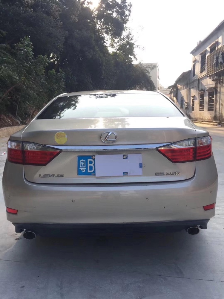 江门14年雷克萨斯ES8