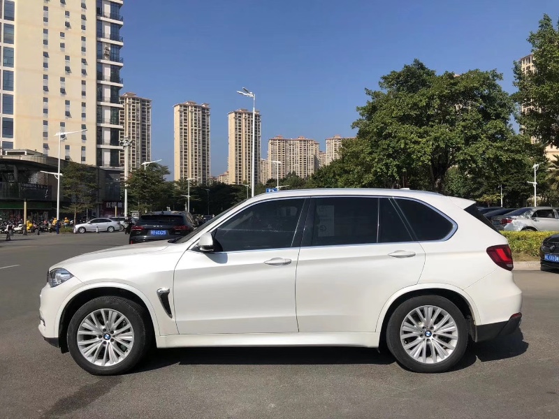 广州17年宝马X54