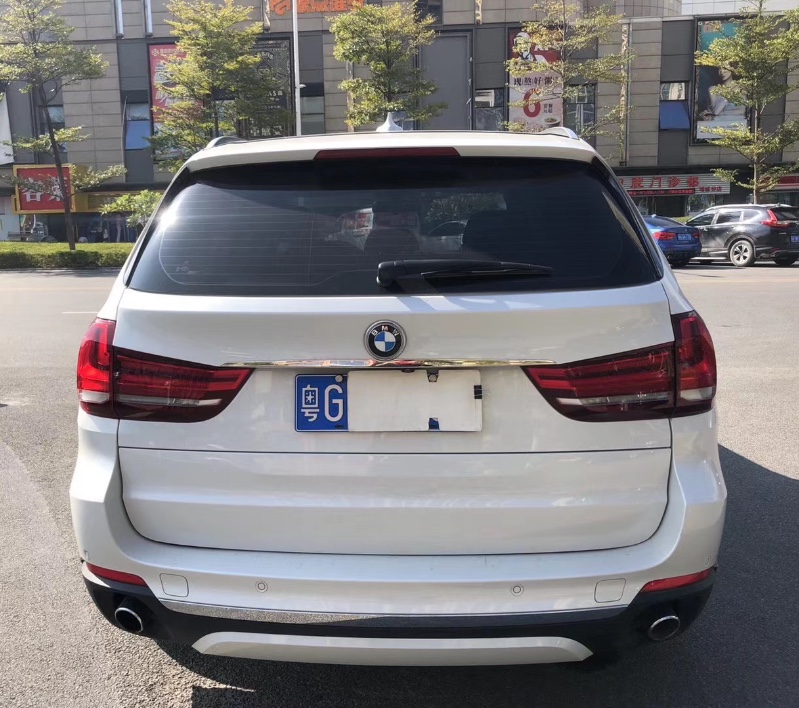 广州17年宝马X57