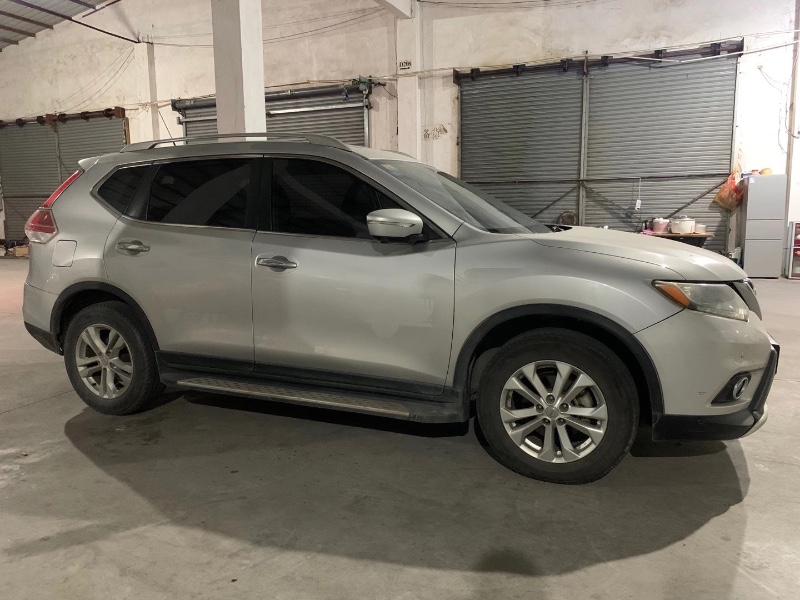 中山14年日产奇骏3