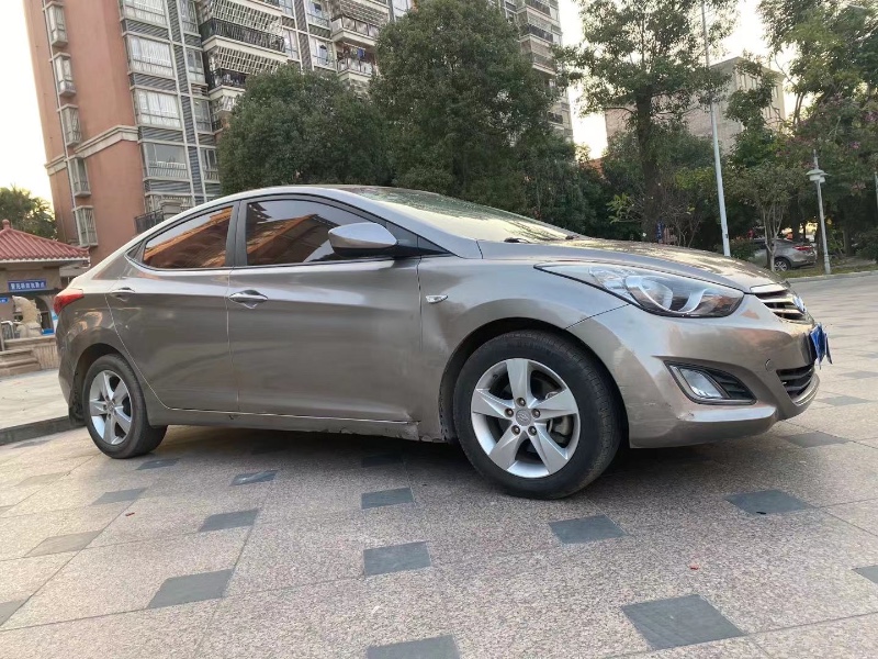 东莞13年现代朗动3